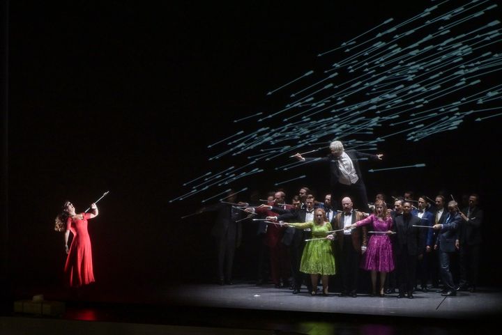 Scène de "La Cenerentola" de Rossini au théâtre des Champs-Elysées. (VINCENT PONTET / VINCENT PONTET)