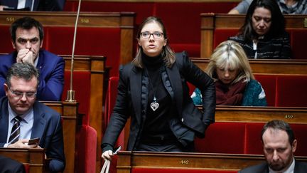 Aurore Bergé, porte parole du groupe LREM à l'Assemblée, lors d'une séance de questions au gouvernement, le 12 décembre 2017. (THOMAS PADILLA / MAXPPP)