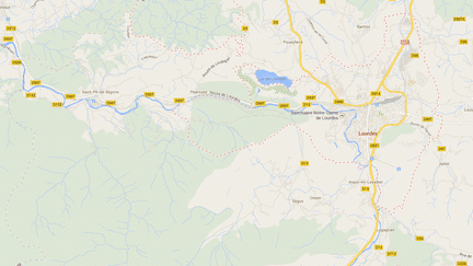 Les faits remontent &agrave; 2010. Le pr&ecirc;tre officiait dans la paroisse de Lourdes mais dans une &eacute;glise situ&eacute;e &agrave; l'ext&eacute;rieur des Sanctuaires. ( GOOGLE MAPS / FRANCETV INFO )