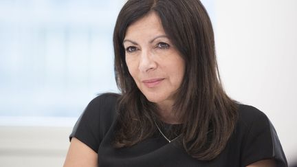 La maire de Paris, Anne Hidalgo, le 29 septembre 2017, devant un panel de lecteurs, à Paris. (MAXPPP)