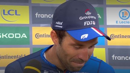 Après un grand numéro lors de la 20e étape du Tour de France dans les Vosges, sur ses routes d'entraînement, à la veille de l'arrivée sur les Champs-Elysées, Thibaut Pinot n'a pas pu contrôler son émotion, le 22 juillet 2023. (FRANCEINFO: SPORT)