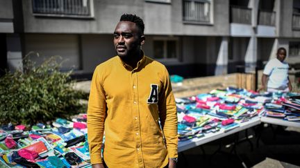 Le rappeur Mac Tyer à Aubervilliers (Seine-Saint-Denis), le 1er septembre 2018. (STEPHANE DE SAKUTIN / AFP)