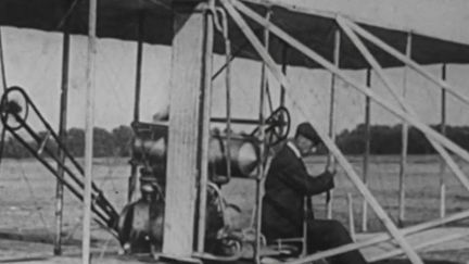 Aviation : le 17 décembre 1903, le premier vol des frères Wright (France 2)