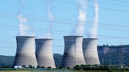 La centrale nucléaire du Bugey, mise en service en 1972 et 1979, couvre 40% des besoins en électricité de la région, selon EDF, le 18 juillet 2024. (CATHERINE AULAZ / MAXPPP)