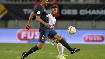 Thiago Motta et le PSG ont remporté le Trophée des Champions joué à Klagenfurt, face à Lyon (4-1). (SAMUEL KUBANI / AFP)