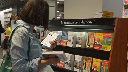 Dans une librairie, rentrée littéraire septembre 2017
 (ISA HARSIN/SIPA)