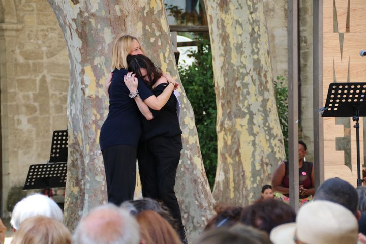 Virginie Despentes et Béatrice Dalle à la fin du spectacle
 (S.Jouve/Culturebox)