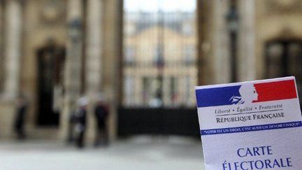 Les bureaux de vote fermeront, dimanche 22 avril, à 18h 00, 19 h00 ou 20h 00 selon les communes. (AFP - Kenso Tribouillard)