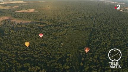 Montfoglfière au-dessus des châteaux de la Loire (France 2)