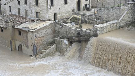 La crue de la rivière Sanguerone, le 16 septembre 2022 à Sassoferrato (Italie). (ALESSANDRO DI MEO / ANSA / AFP)