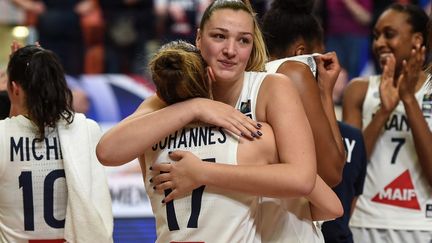 Les Françaises se sont imposées face à Porto Rico lors du premier match de préparation pour les Jeux olympiques, mardi 20 juillet. (GUILLAUME SOUVANT / AFP)