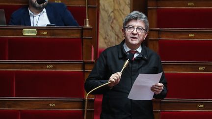 Jean-Luc Mélenchon, le président du groupe La France insoumise à l'Assemblée nationale, le 19 mars 2020 dans l'hémicycle. (LUDOVIC MARIN / AFP)