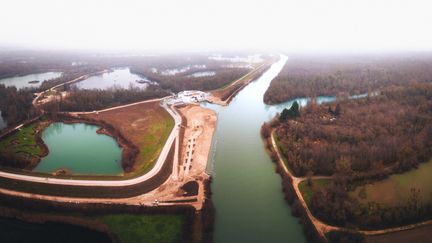 Vue aérienne du "casier pilote" de la Seine Bassée. (DIMITRI WEBER - FRANCEINFO - RADIO FRANCE)