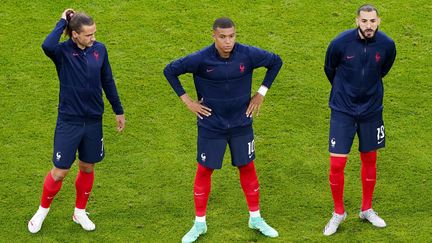 Antoine&nbsp;Griezmann, Kylian Mbappé et Karim&nbsp;Benzema avant le match face à l'Allemagne, le 15 juin à Munich (ANDRE WEENING / ORANGE PICTURES)