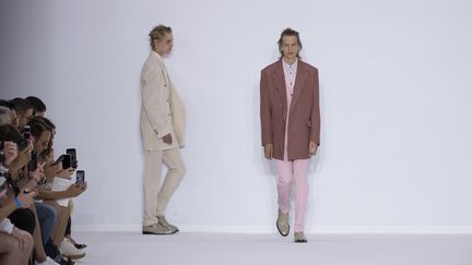 Défilé&nbsp;masculin&nbsp;Paul Smith printemps-été 2020 à la Paris Fashion Week le 21 juin 2019 (SHOJI FUJII)