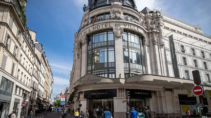 Le BHV est situé dans le centre de Paris, à côté de l'Hôtel de Ville. (AURELIEN MORISSARD / MAXPPP)