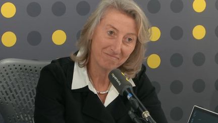 Catherine Chabaud était l'invitée de Catherine Pottier, samedi 30 mars sur franceinfo. (FRANCEINFO / RADIO FRANCE)