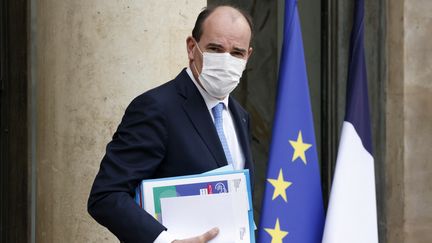 Le Premier ministre Jean Castex quitte le palais de l'Élysée à l'issue du conseil des ministres à Paris, le 17 novembre 2021. Photo d'illustration. (LUDOVIC MARIN / AFP)