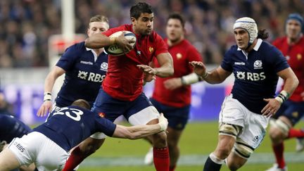 &nbsp; (Le Français Wesley Fofana face à deux Ecossais. © Reuters)