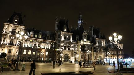 L'hôtel de ville de Paris, le 15 novembre 2017. (LUDOVIC MARIN / AFP)