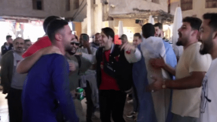 Dans les rues de Doha, le match des supporters a déjà commencé pour la finale de la Coupe du monde Argentine-France. Dans les deux camps, chacun rêve de broder une troisième étoile sur le maillot. (France 3)