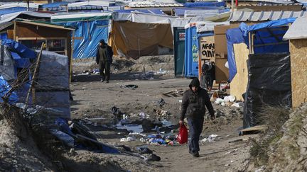 Le camp de migrants de Calais (Pas-de-Calais), le 16 mars 2016. (PASCAL ROSSIGNOL / REUTERS)