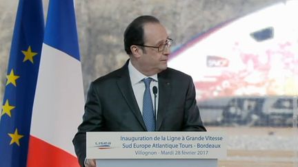 Capture d'écran de François Hollande lors de son discours à&nbsp;Villognon, en Charente, le 28 février 2017 (FRANCE TELEVISIONS)