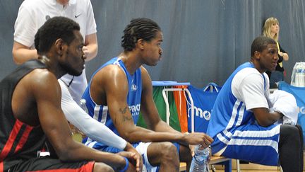 Bokolo, Diawara et Gelabale sur le banc à l'entraînement