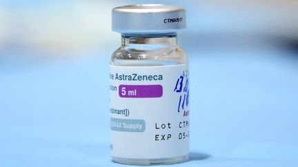 Dose du vaccin AstraZeneca contre le Covid-19. (GENT SHKULLAKU / AFP)