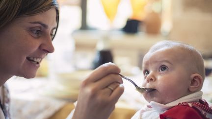 Une cuill&egrave;re pour maman... (SIMONE BECCHETTI / GETTY)