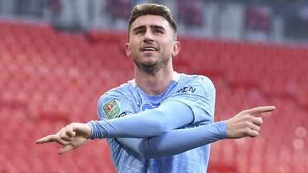 Aymeric Laporte célèbre son but lors de la finale de League Cup contre Tottenham, le 25 avril 2021. (ANDY RAIN / EPA)