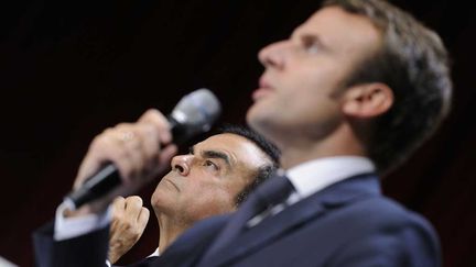 &nbsp; (Emmanuel Macron interpelle Carlos Ghosn sur sa rémunération © SIPA/WITT)