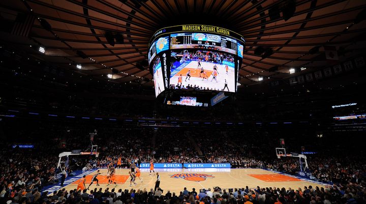 La salle du Madison Square Garden, o&ugrave; &eacute;voluent les basketteurs des New York Knicks, le 10 novembre 2013.&nbsp; (MADDIE MEYER / GETTY IMAGES NORTH AMERICA)