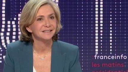 Valérie Pécresse, candidate à l'élection présidentielle, répond aux questions des auditeurs de franceinfo le 10 janvier 2022. (FRANCEINFO / RADIOFRANCE)