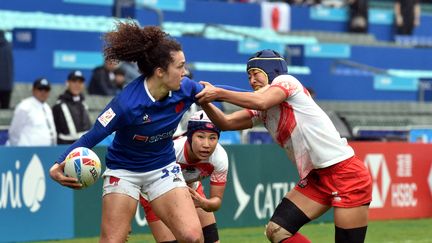 La joueuse française de rugby à 7 Caroline Drouin, lors des World Rugby Sevens Series 2023 à Hong Kong, en mars 2023. (LU BINGHUI / XINHUA)