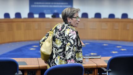 Viviane Lambert, la m&egrave;re de Vincent Lambert, &agrave; la Cour europ&eacute;enne des droits de l'homme, &agrave; Strasbourg (Bas-Rhin), le 5 juin 2015. (PATRICK HERTZOG / AFP)