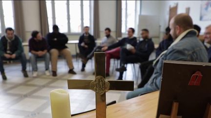 &nbsp;Église : à Orléans, des séminaristes formés à devenir des prêtres modernes&nbsp;
 (France 2)