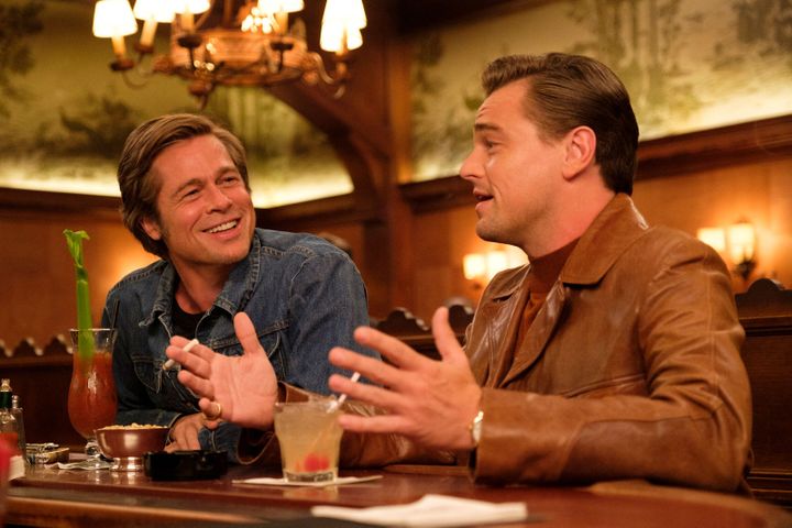 Brad Pitt et Leonardo DiCaprio dans le film "Once Upon a Time...In Hollywood" de Quentin Tarantino. (Sony Pictures Releasing France)