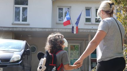 A&nbsp;Montereau (Seine-et-Marne), seuls les enfants des personnes devant aller travailler pourront être accueillis dans les établissements scolaires.






 (JEAN-FRAN?OIS FREY / MAXPPP)