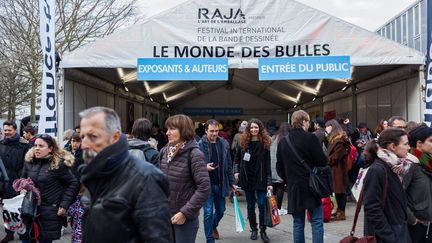 Des participants du festival de BD d'Angoulême, le 24 janvier 2019. (YOHAN BONNET / AFP)