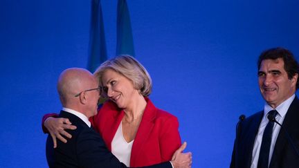 Valérie Pécresse et Eric Ciotti lors de la conférence&nbsp;de presse du deuxième tour des primaires des Republicains à Paris, le 4 décembre 2021.&nbsp; (CARINE SCHMITT / HANS LUCAS / AFP)