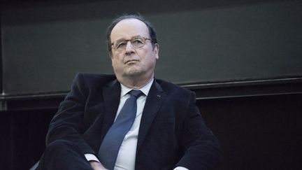 "Les leçons du pouvoir" : François Hollande tacle son successeur