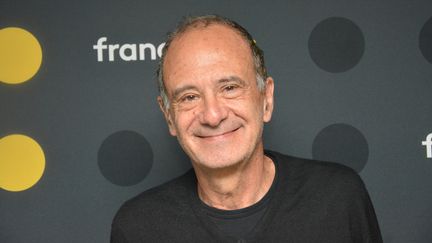 Gérard Miller, co-réalisateur du documentaire "La révolution Dolto" sur France 3. (JEAN-CHRISTOPHE BOURDILLAT / RADIO FRANCE)