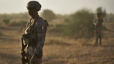 Des soldats de l'opération Barkhane au Burkina Faso, le 10 novembre 2019. (MICHELE CATTANI / AFP)