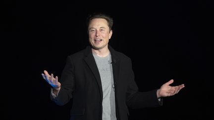 Le milliardaire Elon Musk lors d'une conférence de presse de SpaceX,&nbsp;au Texas (Etats-Unis), le&nbsp;10 février 2022. (JIM WATSON / AFP)