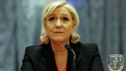 Présidentielle : Marine Le Pen reconsidère l'abandon de l'euro