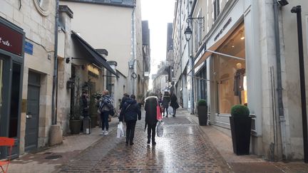 La rue&nbsp; Coursarlon, dans le centre-ville de Bourges (Cher) le 9 janvier 2019.&nbsp; (SÉBASTIEN BAER / RADIO FRANCE)