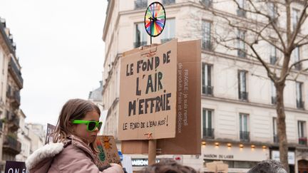 Les manifestations contre l'immobilisme des gouvernants en dépit des rapports alarmants du Giec se sont multipliés au printemps 2022 (illustrations). (LAURENT PAILLIER / LE PICTORIUM / MAXPPP)