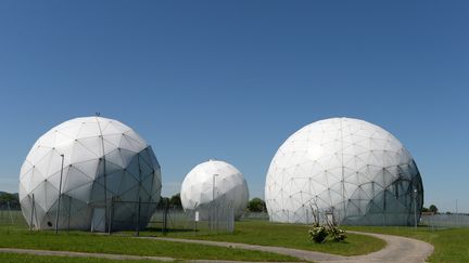 La station d'&eacute;coutes de Bad Aibling, en Bavi&egrave;re (Allemagne), le 6 juin 2014. (CHRISTOF STACHE / AFP)