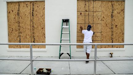 Ouragan Irma : la Floride retient son souffle